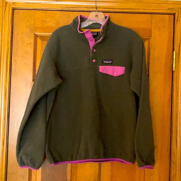 Patagonia Tops - Patagonia Sweatshirt
